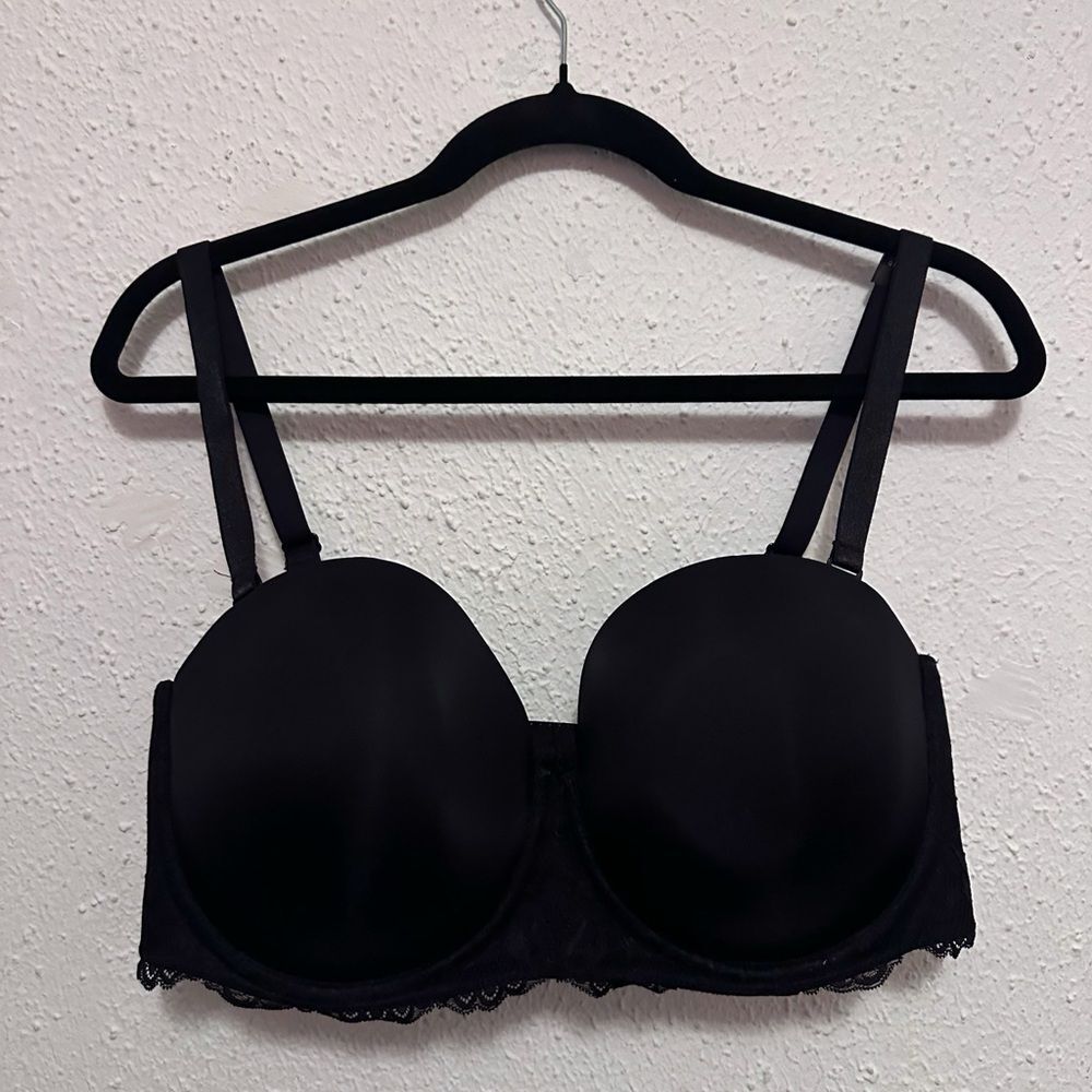 NWT Torrid Black Lightly Lined Strapless Bra with removable multi-way straps
